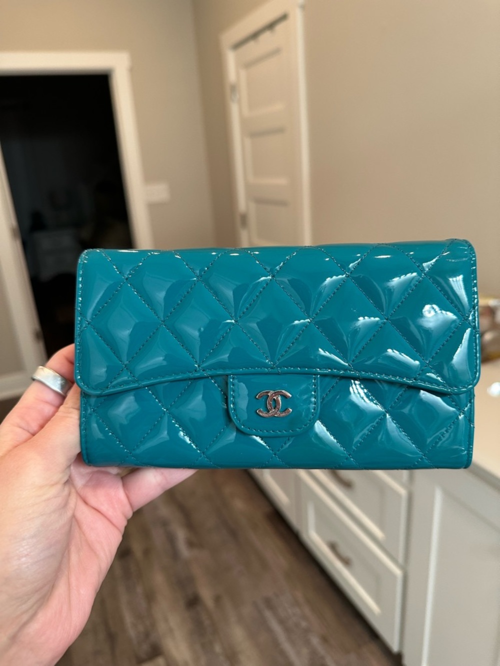 Pre-Owned CHANEL Turquoise Quilted Patent Leather Wallet - Picture 2 of 8